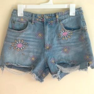 flower print jean shorts